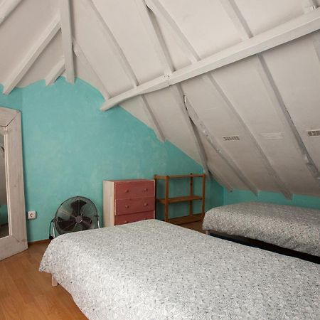 Ericeira Surf Camp Hostel Bilik gambar