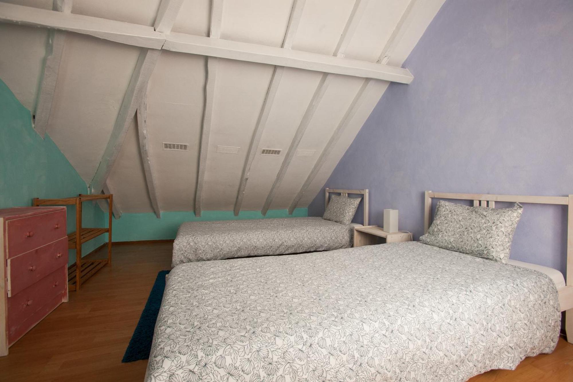 Ericeira Surf Camp Hostel Bilik gambar