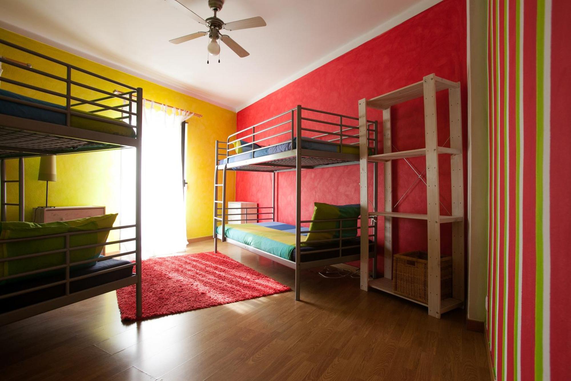 Ericeira Surf Camp Hostel Bilik gambar