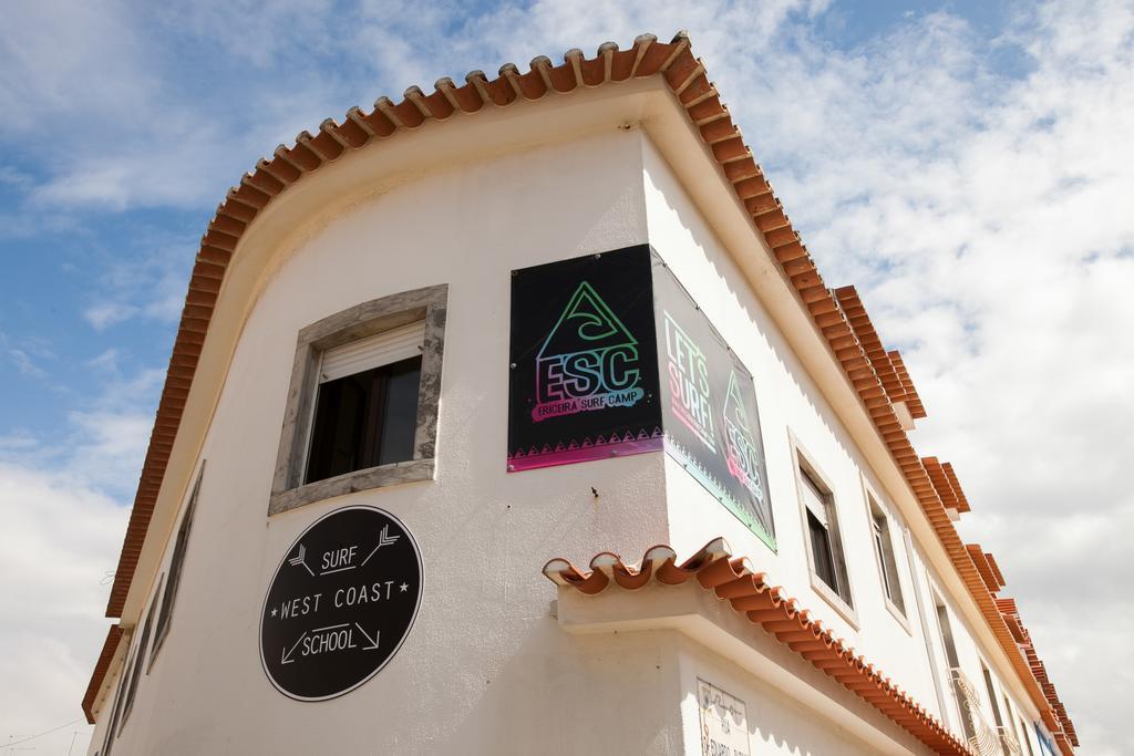 Ericeira Surf Camp Hostel Luaran gambar